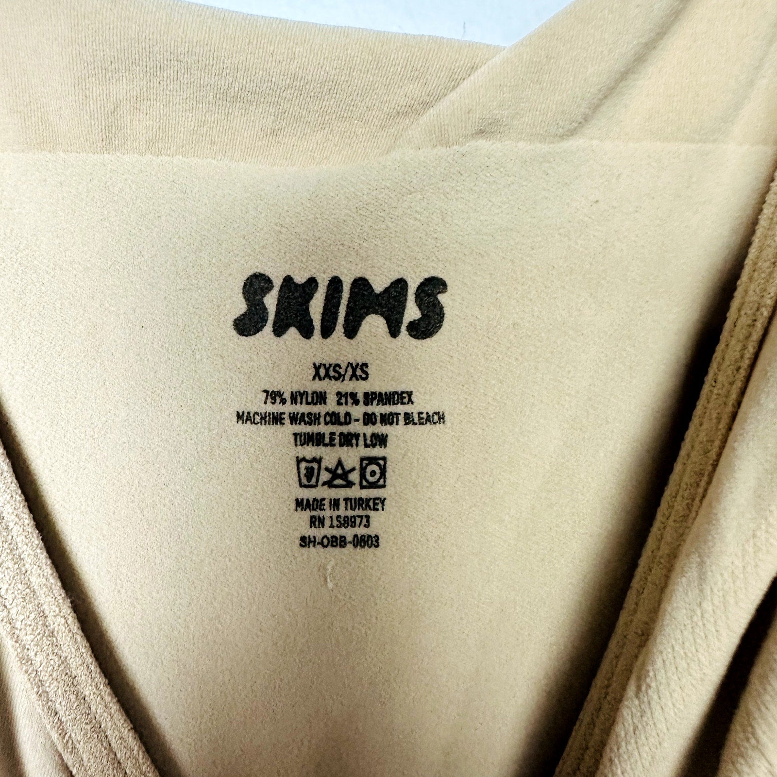 Skims NWOT Beige Shaping Bodysuit Sculpting Shapewear Size 2XS