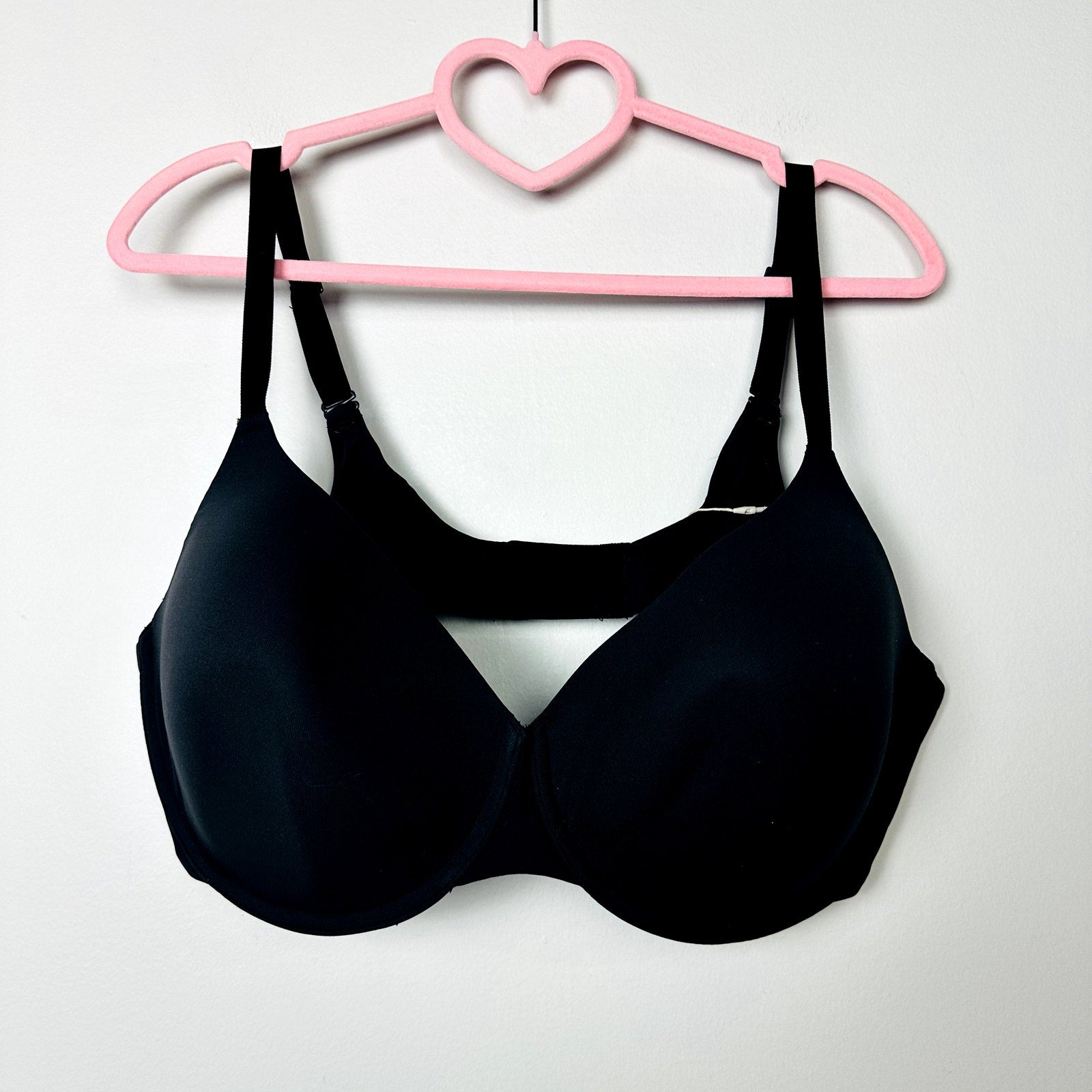 Skims NWT Onyx Fits Everybody T-shirt Demi Bra Size 42C