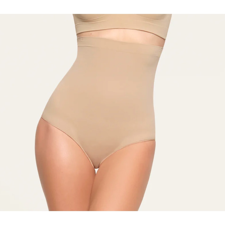 Skims NWOT Clay Core Control High Waist Brief Shapewear Size Medium