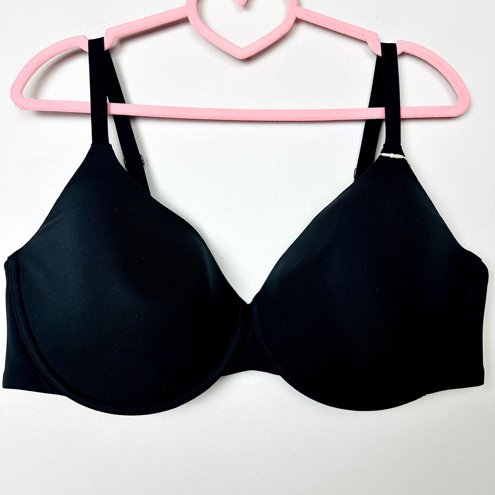 Skims NWT Onyx Fits Everybody T-Shirt Seamless Demi Bra Size 42C