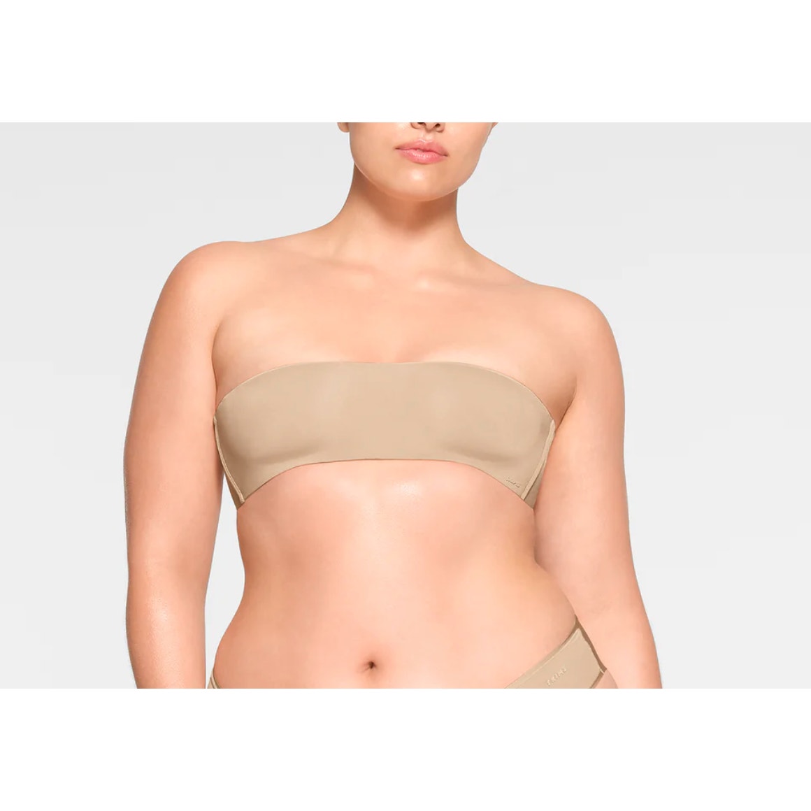 Skims NWT Sand Seamless Body Strapless Bandeau Bra 40DD