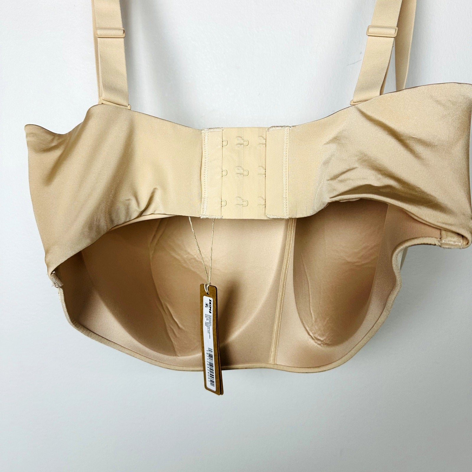 Skims NWT Sand Seamless Body Strapless Bandeau Bra 40DD