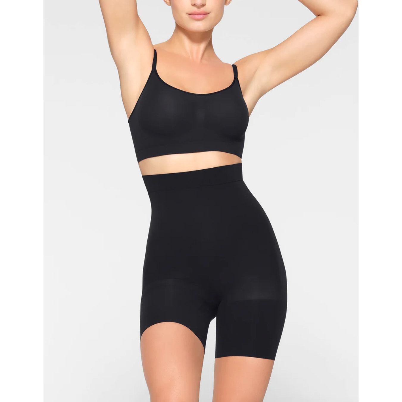 Skims NWT Everyday Sculpt HIGH-WAISTED MID THIGH SHORT Onyx Size Medium