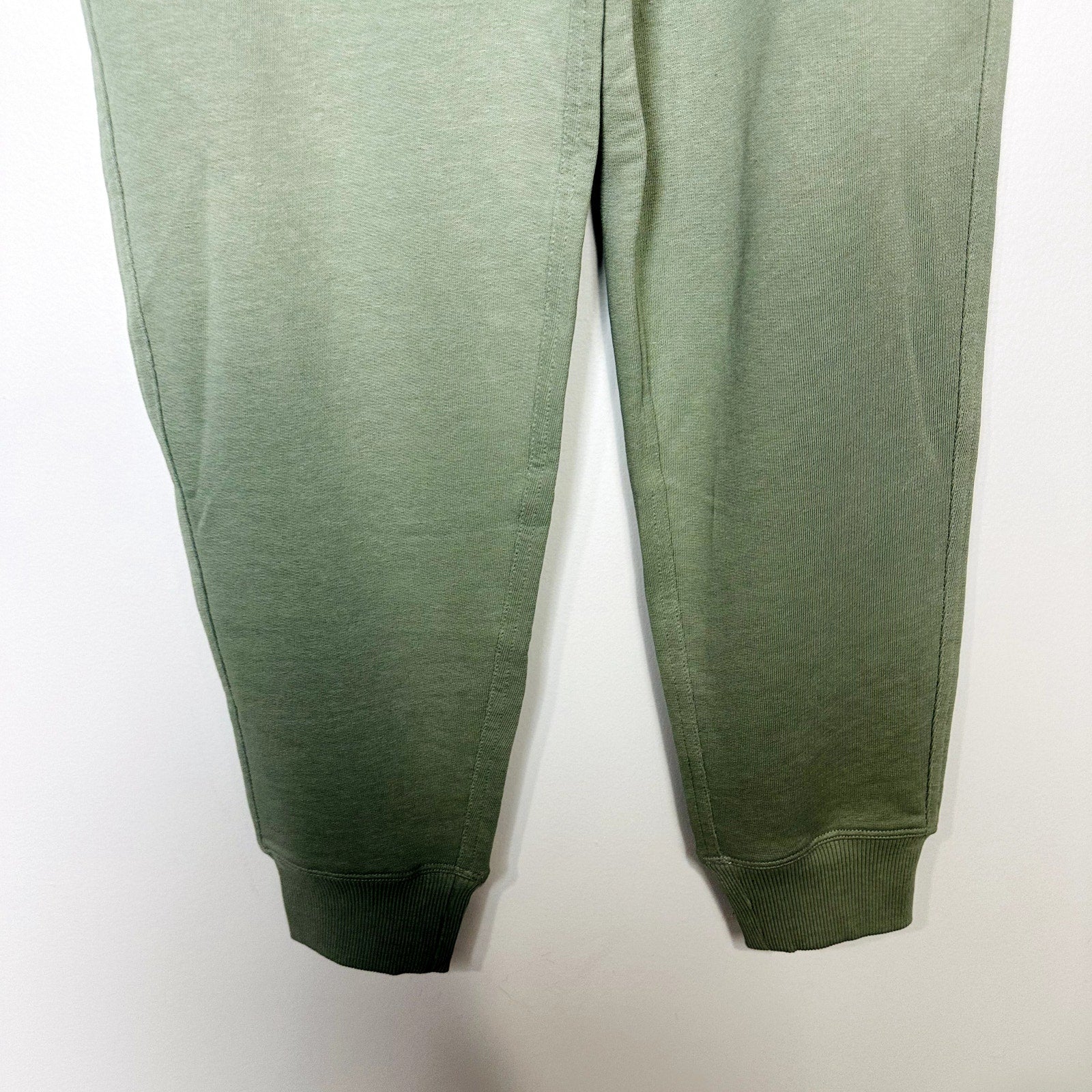 Allbirds NWT Hazy Pine R&R Sweat Pants Drawstring Waist Size Medium