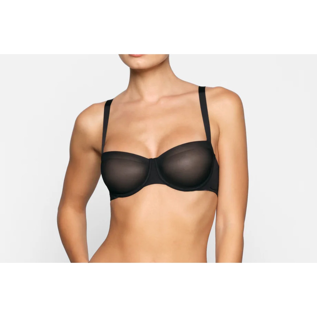 Skims NWT Onyx No Show Molded Unlined Balconette Strapless Bra Size 36DD